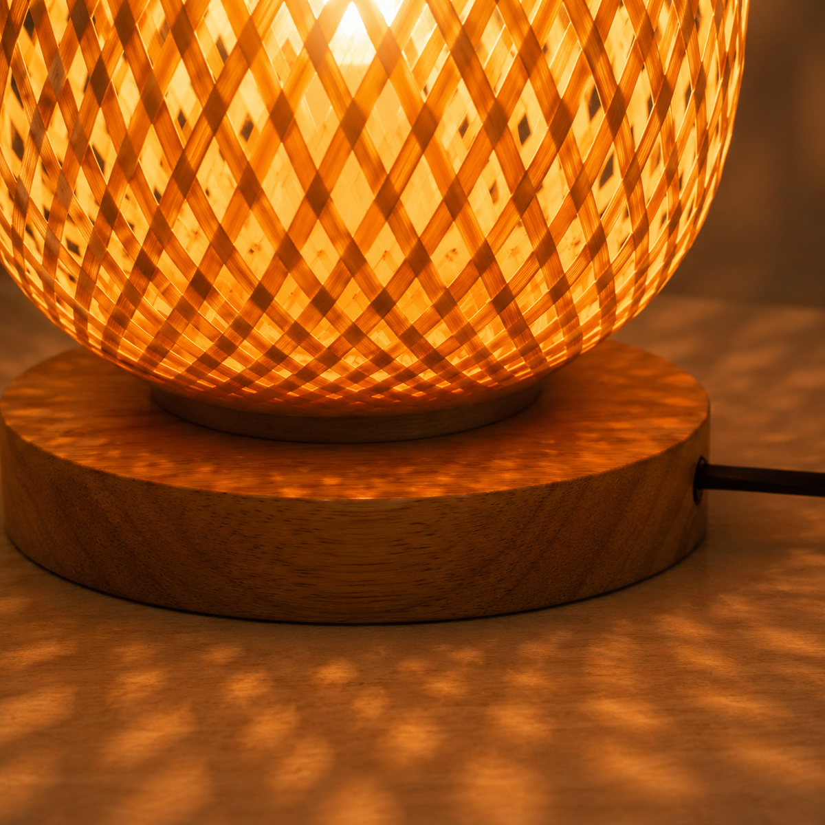 Woven Bamboo Orb Table Lamp